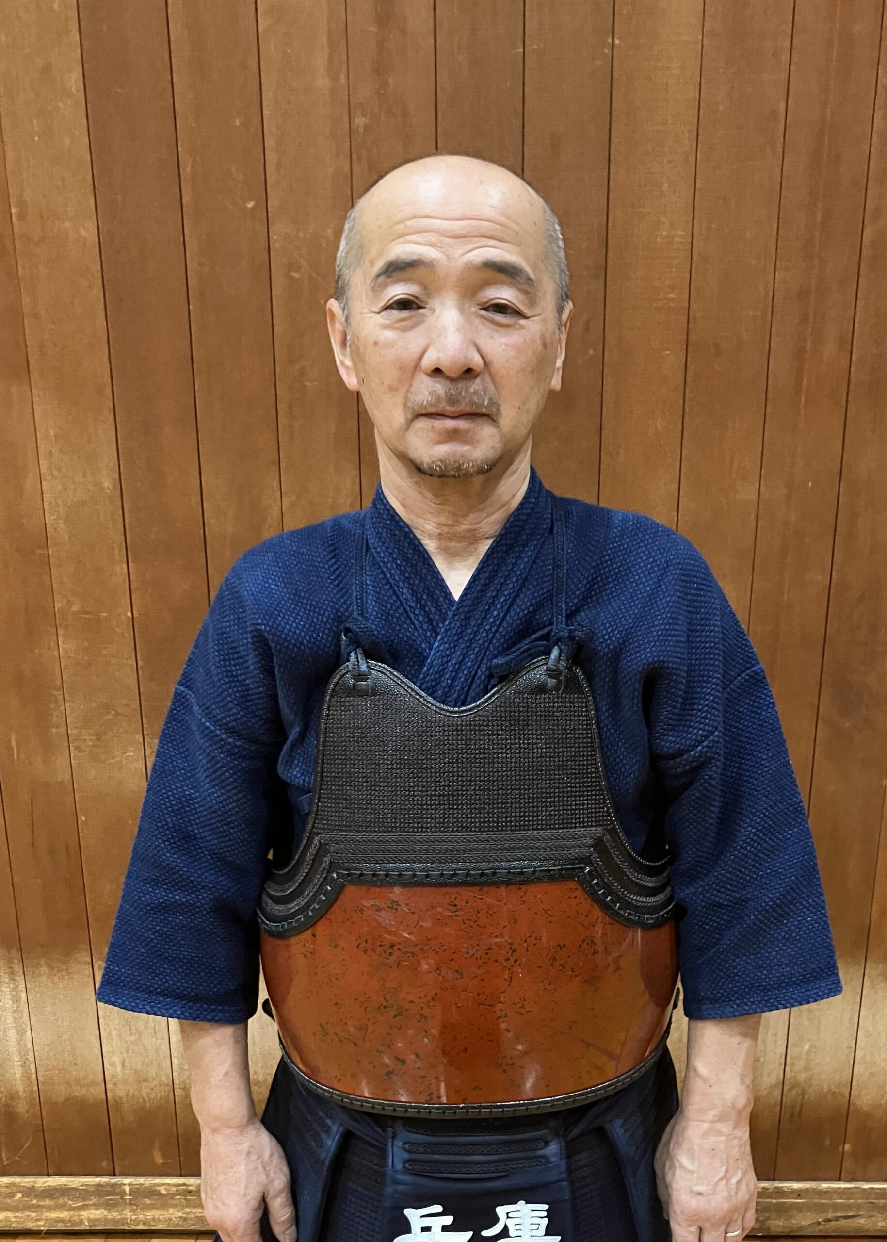 中　俊弘